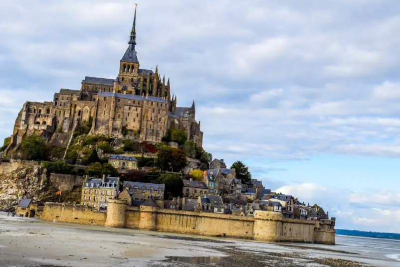 Combien de temps pour visiter l’Abbaye du Mont-Saint-Michel?