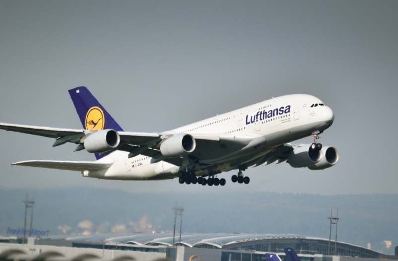 Quand se fait l’enregistrement en ligne chez Lufthansa ?