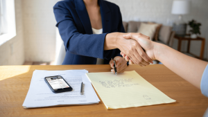 15 Short-Term Rental Agreement Tips + Free Template