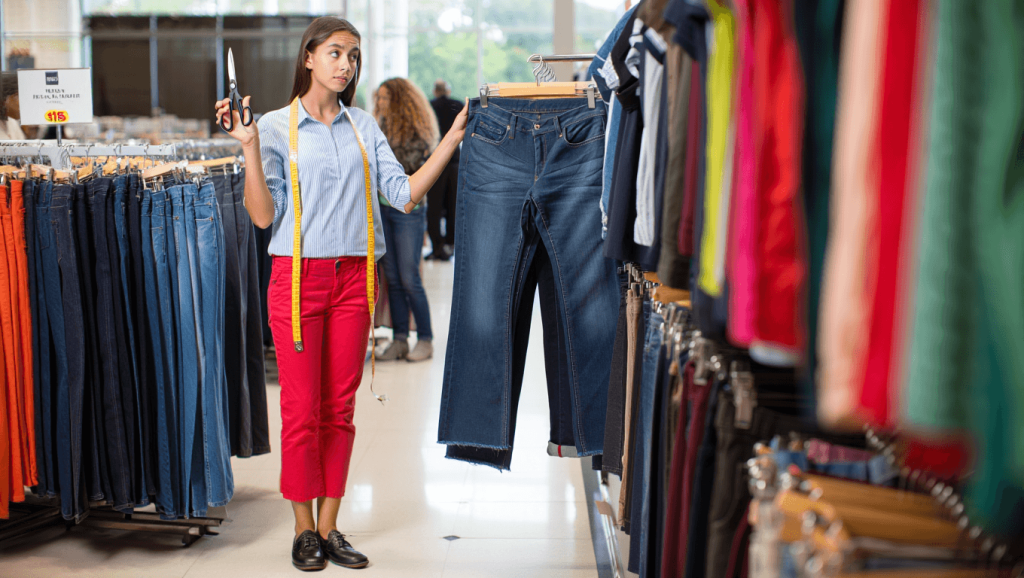 I’m a 5-foot Traveler and Found 11 Petite Pants That Don’t Need to Be Hemmed Before Your Trip—From $15